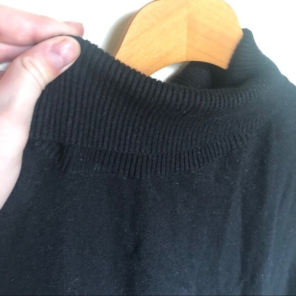 Brandy Melville Black Turtleneck Sweater One Size - Picture 5 of 14